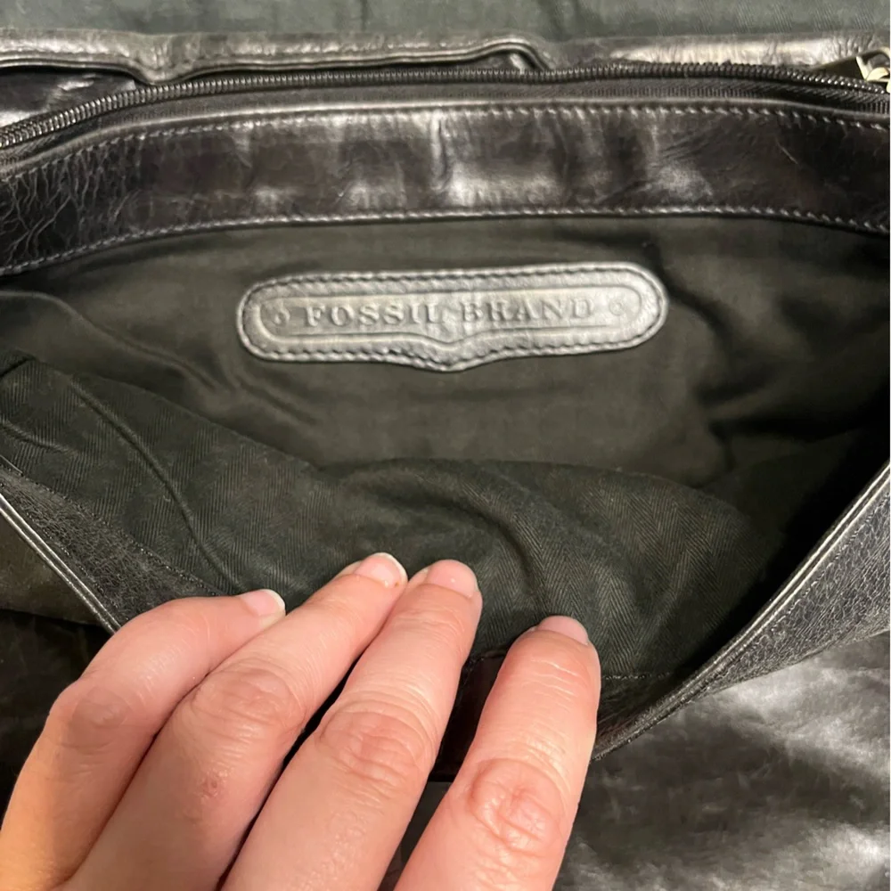 Fossil Brand large leather messenger bag